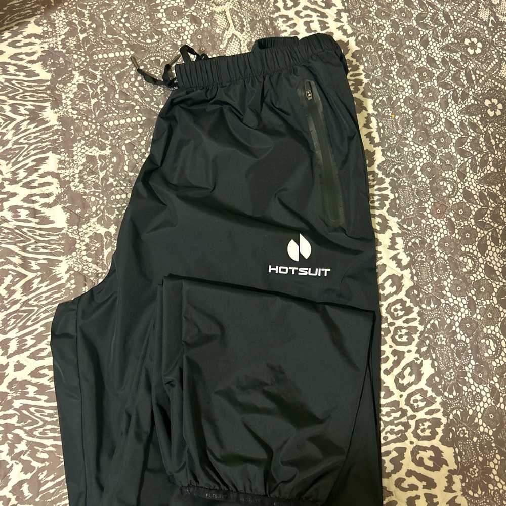 Men’s track suite/sweat suit size 3. Long black and baggy. Ships in 1-2 days